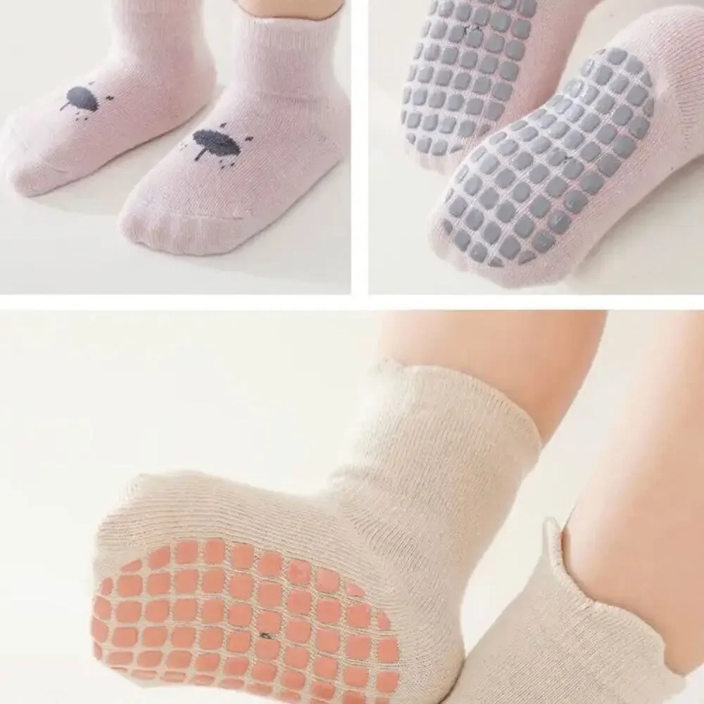 New lot of 3 baby grip sole socks 0-1 years